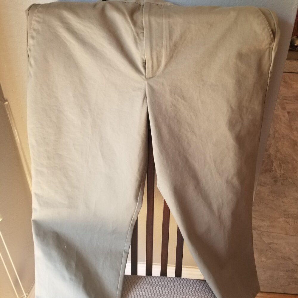 DOCKERS KHAKI PANTS
